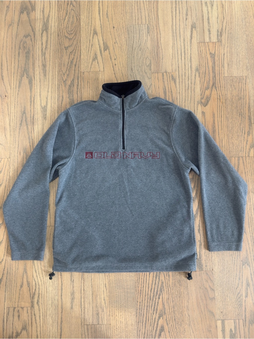 Vintage Old Navy Men's Gray Half-Zip Adjustable Fleece with Maroon Logo - Large